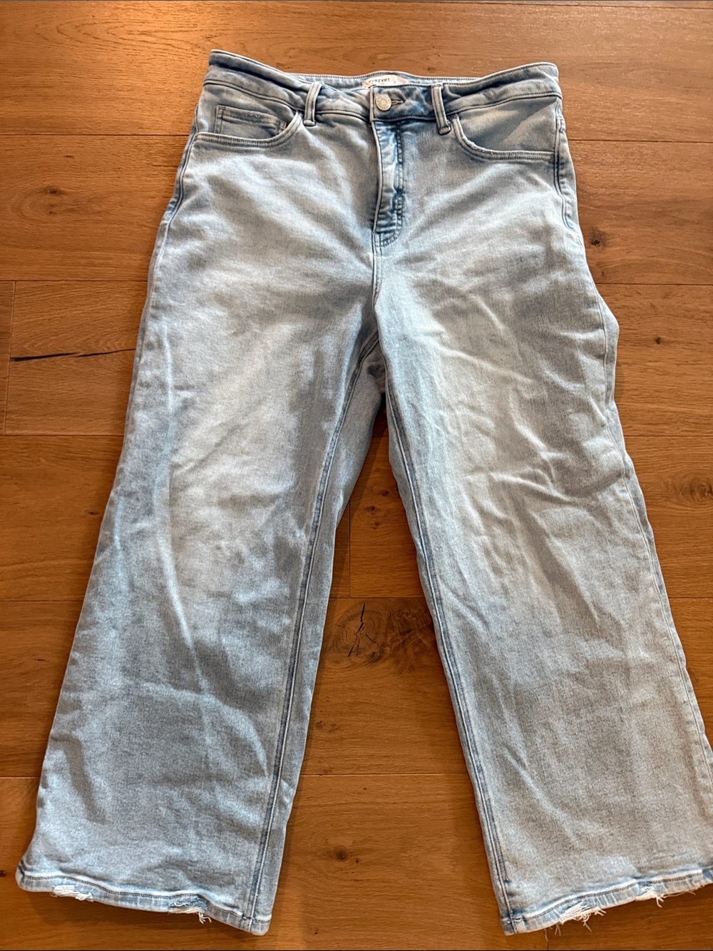Lovervet by Vervet Wide leg women's jeans, light wash, minimal distress